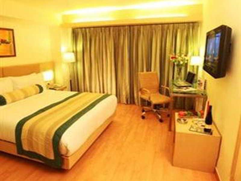Comfort Inn Gsk Αμριτσάρ Εξωτερικό φωτογραφία